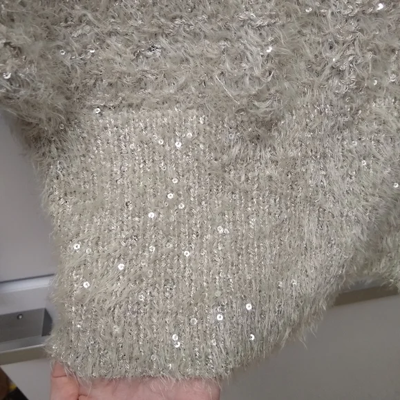 NWT Dolman Sleeve Beige Sweater from Boutique Staccato - Size Large - Picture 7 of 10